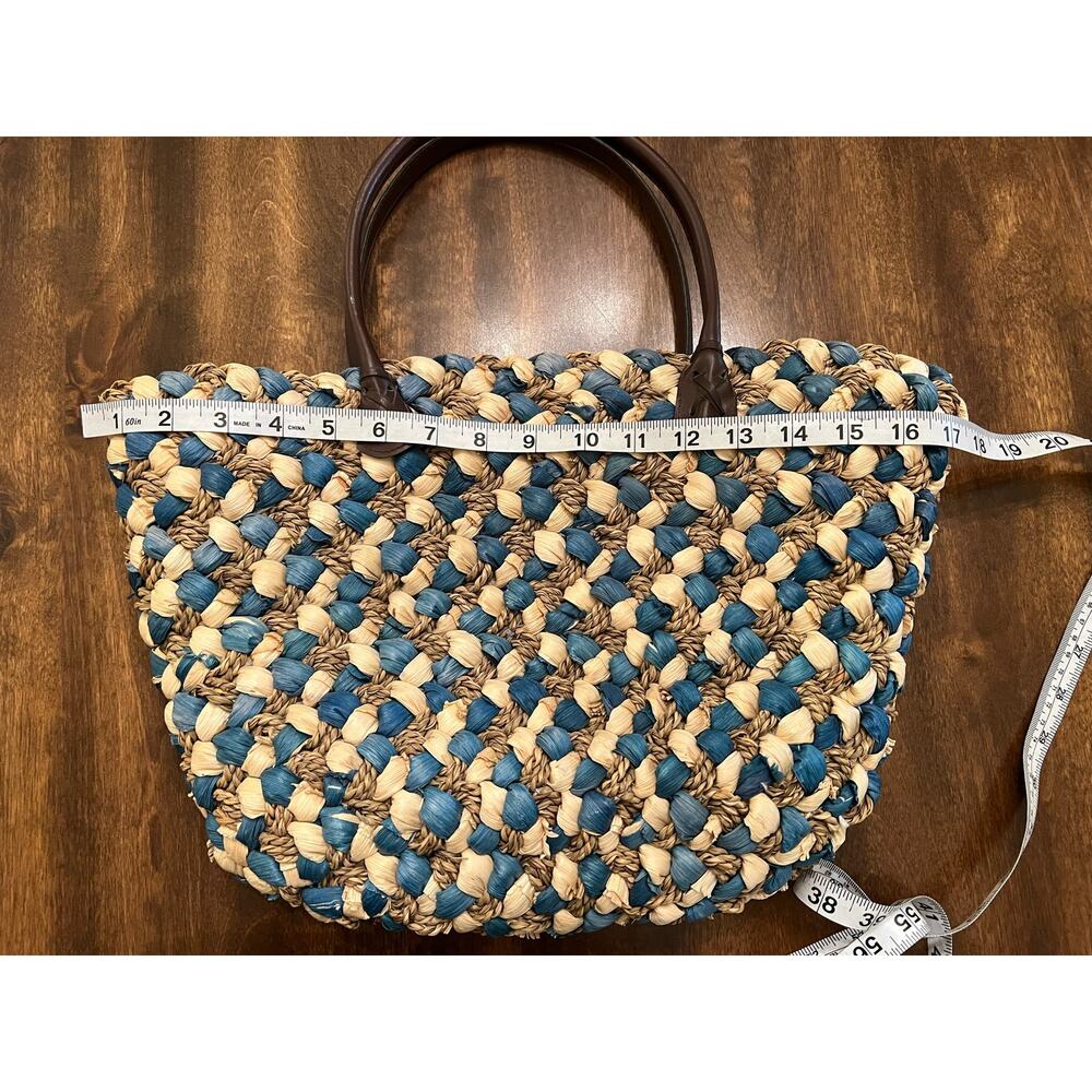 Bijoux Terner Women’s 100% Straw Woven Blue Tan Shoulder Purse - Picture 13 of 13
